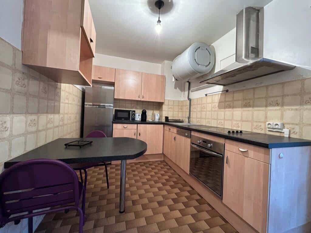Apartment, 1 Double Bed with Sofa bed, Balcony, City View (500 BONNEFOY) | Private kitchen