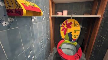 Apartment, 1 Double Bed with Sofa bed, Balcony, City View (500 BONNEFOY) | Interior