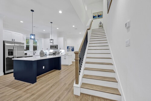 Beautiful Home by Medical Center and Downtown!