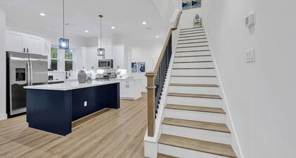 Beautiful Home by Medical Center and Downtown!