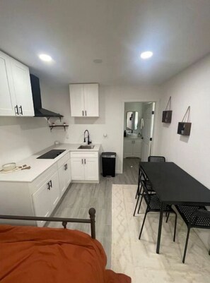 Interior - Perfect South Austin Location Studio Unit (Austin)