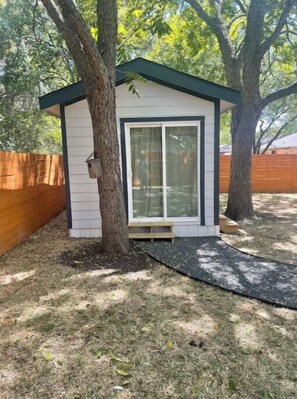 Exterior - Perfect South Austin Location Studio Unit (Austin)