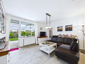 Living area - Huus Buttje, tasteful ground floor vacation home, WLAN, pets welcome (Dornumersiel)