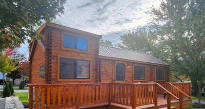 Cozy Log Cabin W/Loft #11-Minutes from Seven Springs and Hidden Valley