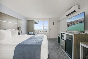 1 bedroom, iron/ironing board, WiFi, bed sheets - 1 King Bed, Partial Lake View (Polson)