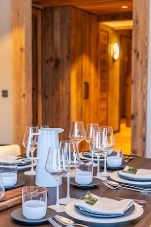 Dining - Fleur des Alpes ALPENGLOW (Les Allues)