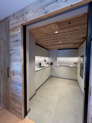 Coffee/tea maker, fridge, microwave, oven - Fleur des Alpes ALPENGLOW (Les Allues)