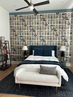 2 bedrooms, WiFi, bed sheets - The Royal Hideaway- Designer 2BR/2BA, Private Yard (New Orleans)