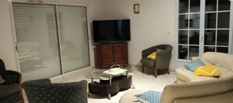 Country house 2 minutes from the lake of St Pée in a quiet area.