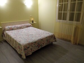 3 bedrooms, iron/ironing board, wheelchair access - Country house 2 minutes from the lake of St Pée in a quiet area. (Souraïde)