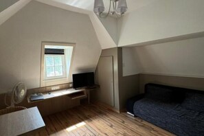 Living area - Landsitz Kammerburg :Apartment with garden view (Lorch)