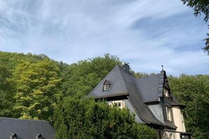 Exterior - Landsitz Kammerburg :Apartment with garden view (Lorch)