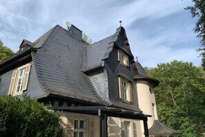 Exterior - Landsitz Kammerburg :Apartment with garden view (Lorch)