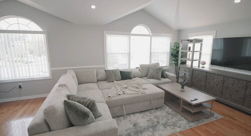  Spacious 3BR 2BA Apt Near JFK