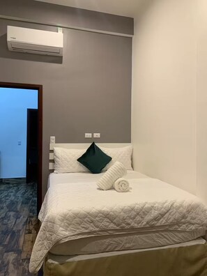 4 quartos, Wi-Fi, roupa de cama, acesso para cadeiras de rodas