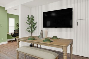 Interior - Stylish Home by Medical Center and Downtown! (Houston)