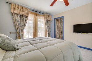 4 bedrooms, iron/ironing board, WiFi, bed sheets - Spacious 4-bedroom house in charming New Orleans with AC (New Orleans)
