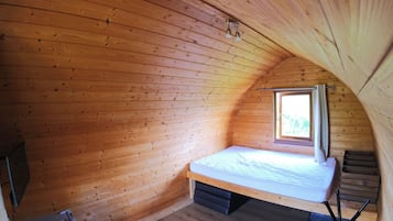 1 bedroom, individually decorated, individually furnished, free WiFi