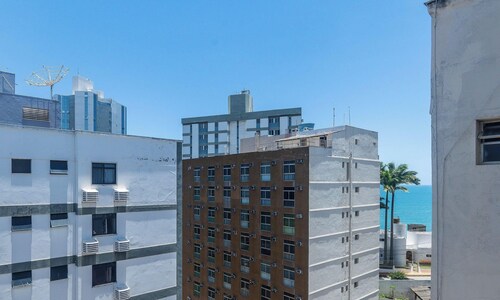 2-bedroom Apt 200 m From the Beach Jsl0902