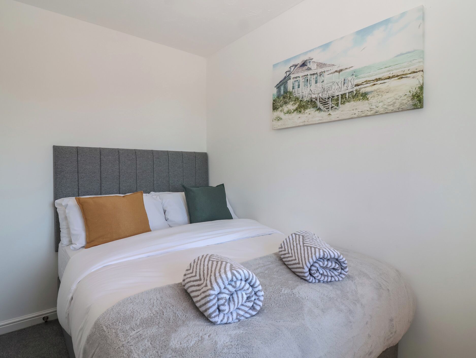 3 bedrooms, individually decorated, individually furnished, free WiFi