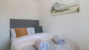 3 bedrooms, individually decorated, individually furnished, free WiFi