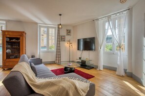 Smart TV, books - House for 10 people in Sarlat city center - Sarlat en Couleurs (Sarlat-la-Canéda)