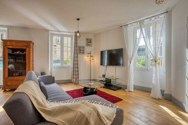 Téléviseur connecté, livres