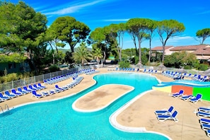 Indoor pool, a heated pool - L'Ostal du Mas, 5 guests Pool in Gard (Calvisson)