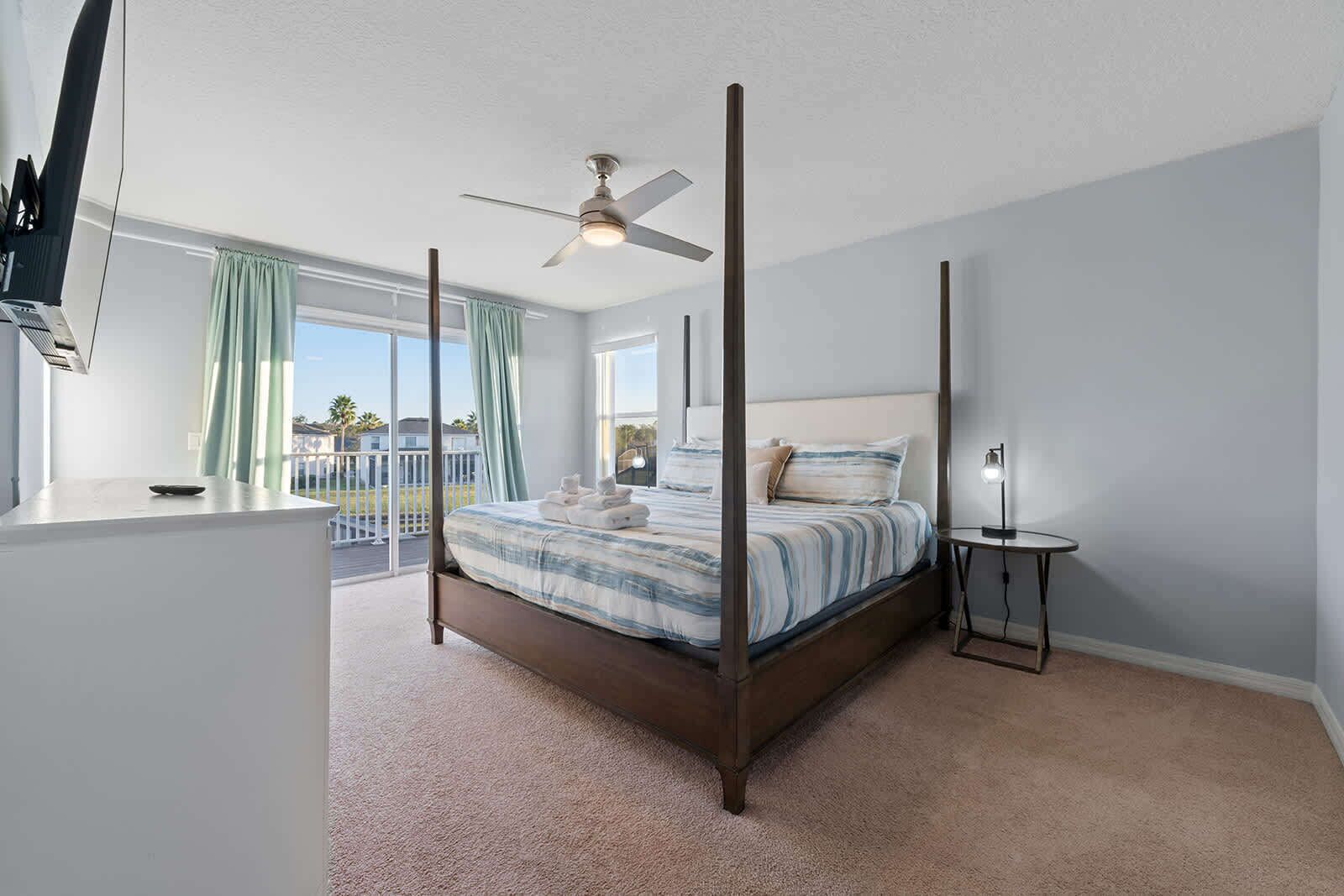 Iron/ironing board, travel cot, WiFi, bed sheets