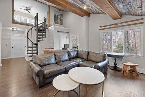 Five-Bed Luxury Chalet within Stratton Mountain Resort