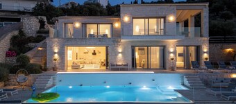 Brand New Sea Front Villa - 2min walk from Kassiopi town & beach