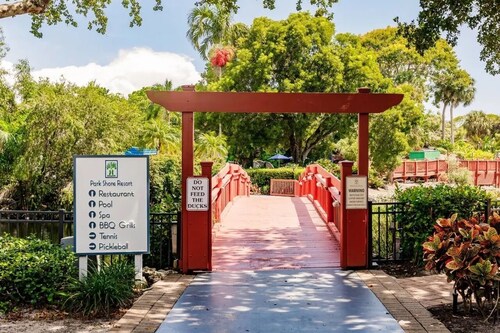 Park Shore Resort 2nd Floor - Serene Waterfall