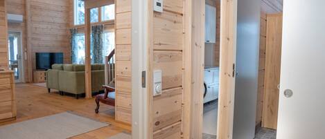 Casa superior, 3 habitaciones, vista al lago, junto al lago | Interior