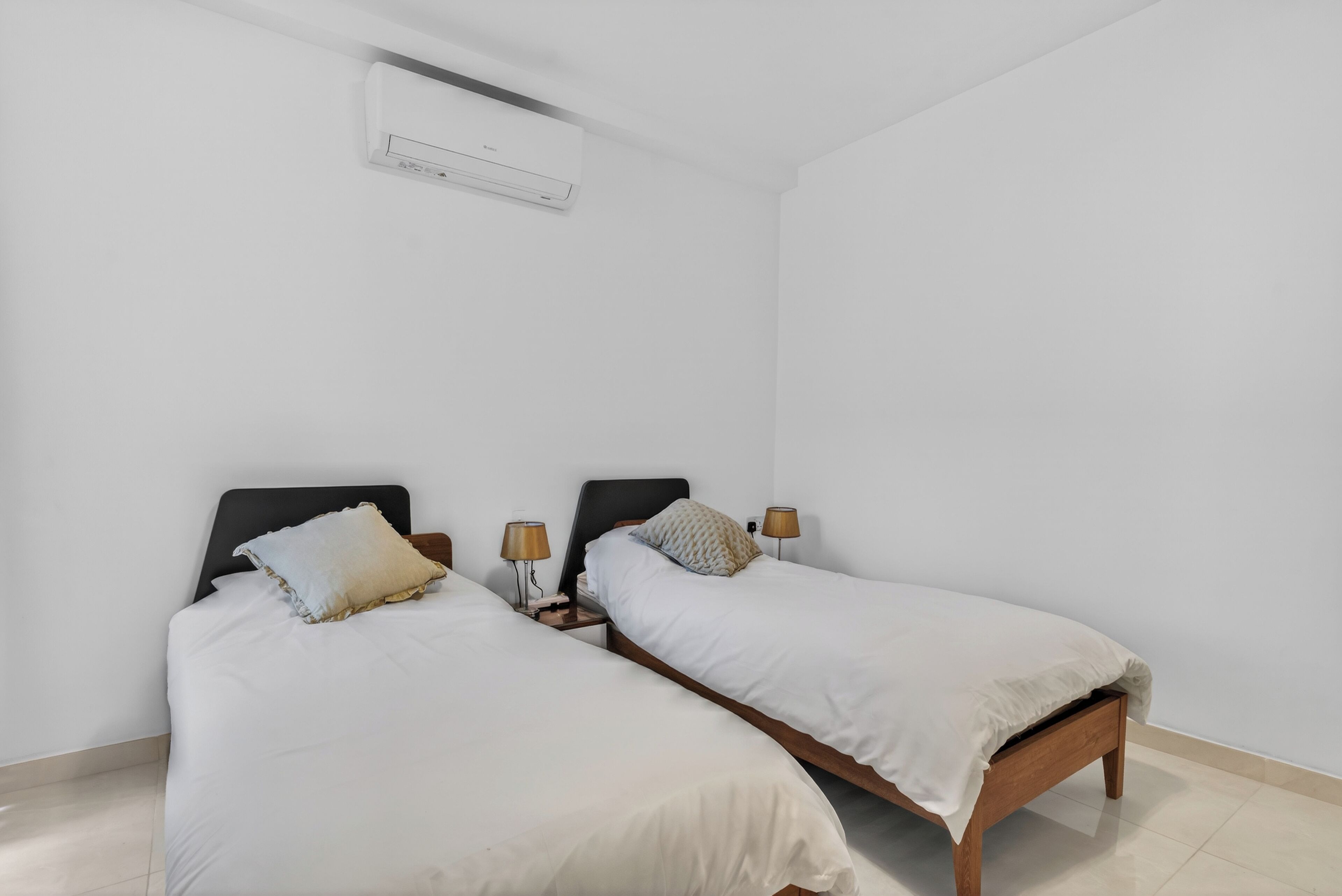 2 quartos, ferros/tábuas de passar roupa, Wi-Fi de cortesia