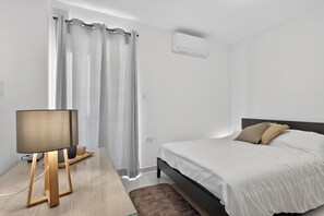 2 bedrooms, iron/ironing board, free WiFi, bed sheets - Brand new apartment in the heart of Bugibba just 30 seconds from its square (St. Paul's Bay)
