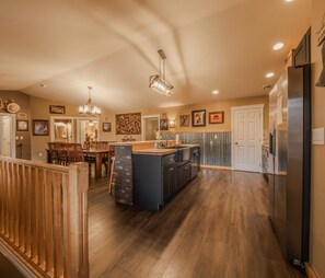Interior - Magnificent 7 Home for 19 (Columbia Falls)