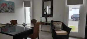 Interior - Beautiful family home in private and quiet gated community. (Cancún)