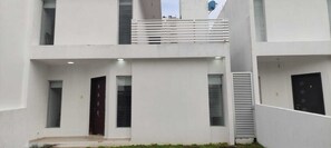 Exterior - Beautiful family home in private and quiet gated community. (Cancún)