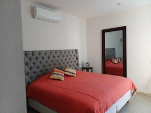 3 bedrooms, iron/ironing board, WiFi, bed sheets - Beautiful family home in private and quiet gated community. (Cancún)
