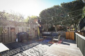 Terrace/patio - Spacious 3BR/2.5BA Glen Park home with patio (San Francisco)