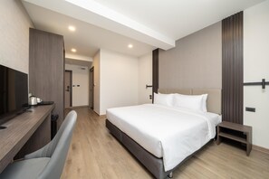 Superior Room, 1 King Bed, Non Smoking | Desk, blackout curtains, iron/ironing board, rollaway beds - Surestay Plus By Bw Ramkhamhaeng Airport Rail Link Bangkok (Bangkok)