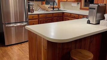 Micro-ondes, four, plaque de cuisson