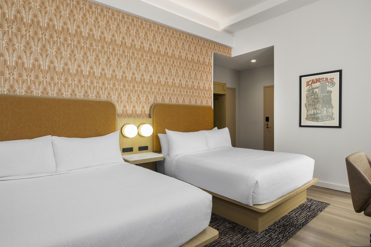 Standard Room, 2 Queen Beds, Accessible, Bathtub | Premium bedding, in-room safe, desk, laptop workspace
