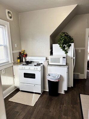 Microondas, horno y parrilla de estufa 