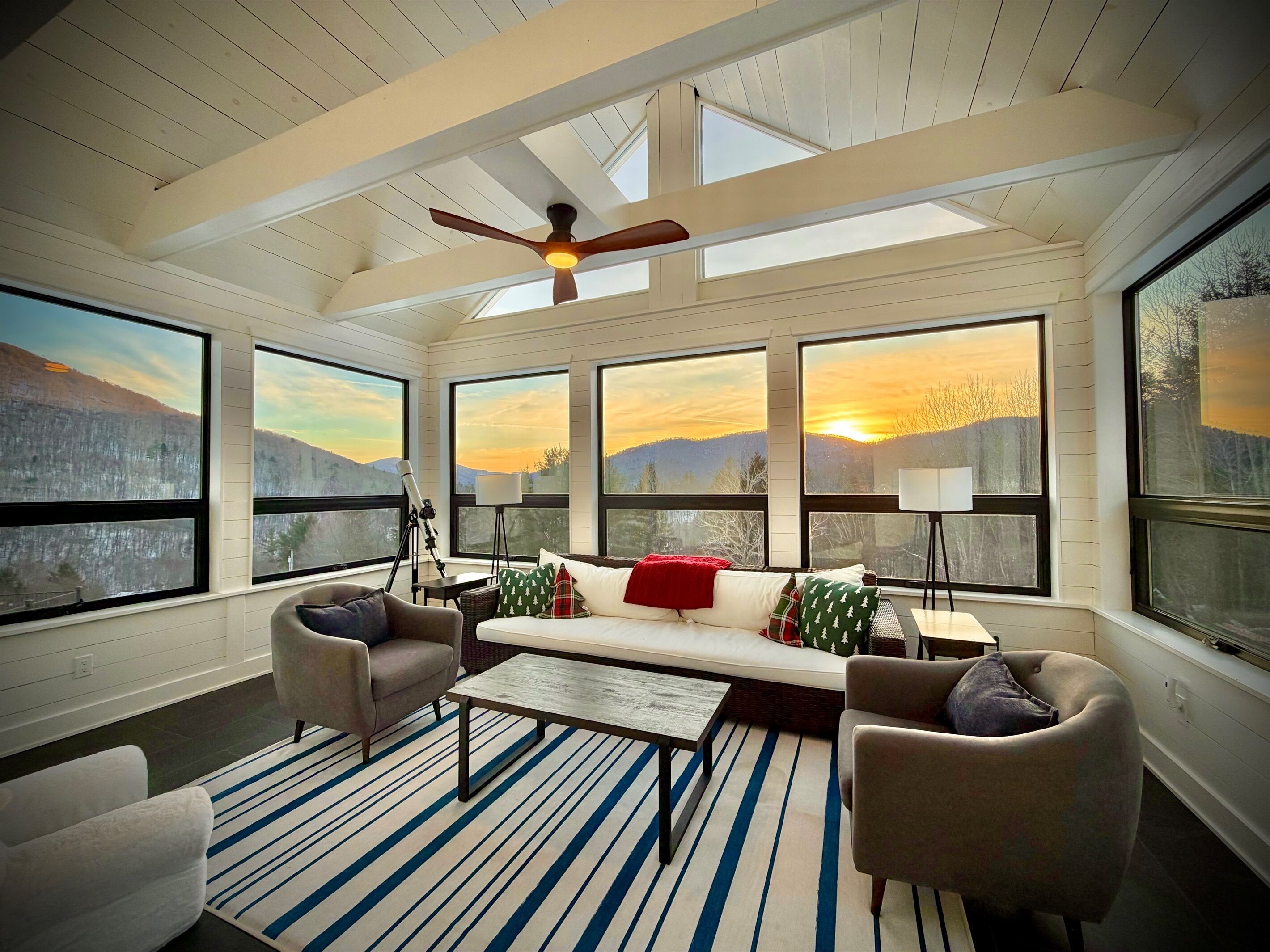 Smart TV, foosball, table tennis, books