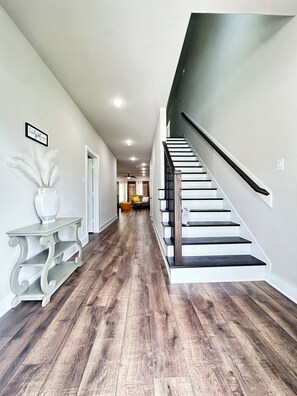 Unclassified image, 2 of 23, button - 4 Bedroom / 4.5 Bathroom, Unit B_ Newly Built - Med Center / NRG / Downtown / UH (Houston)