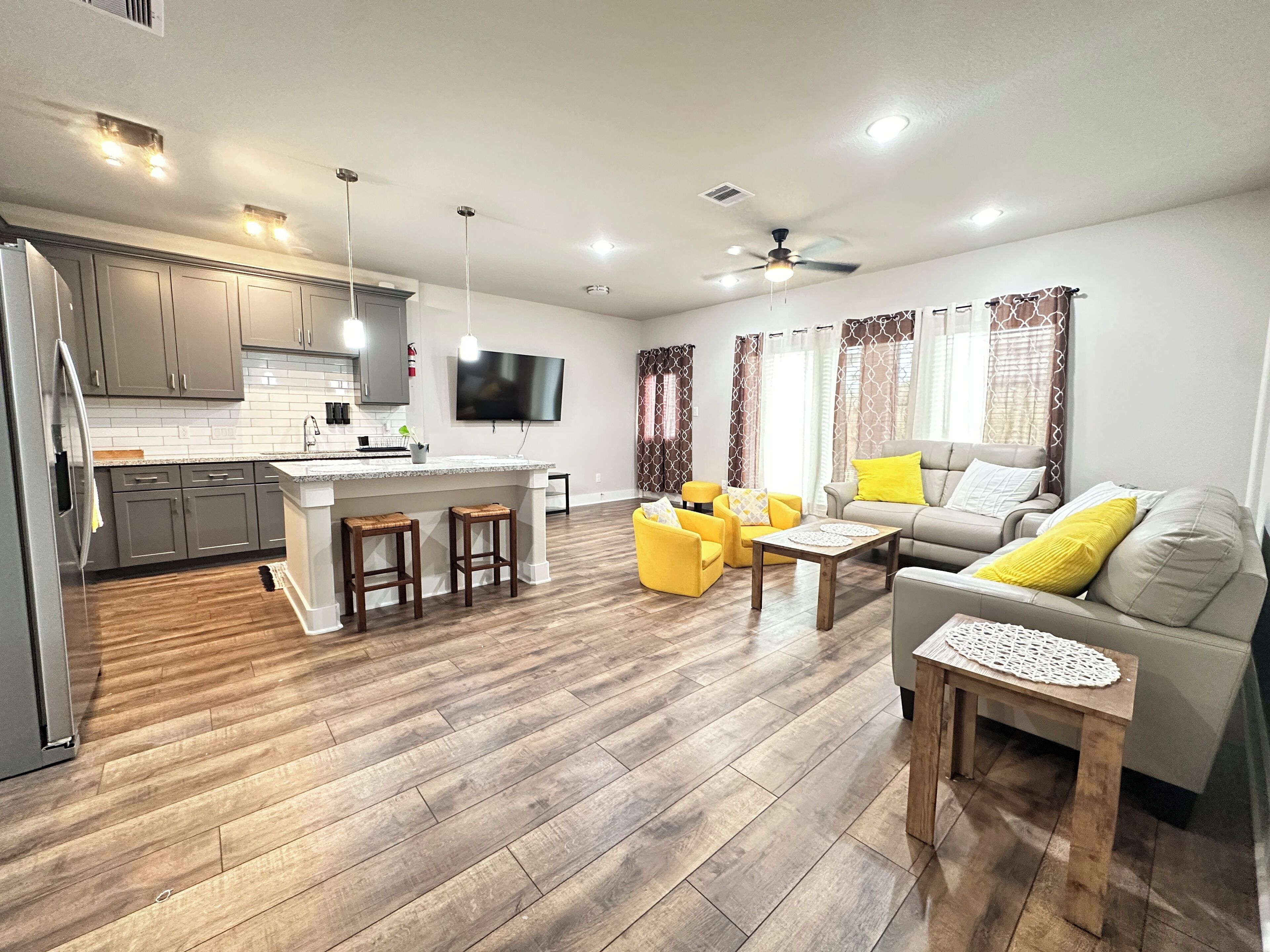 Smart TV, books, computer monitors