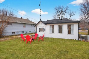 Terrace/patio - Prime Ames Location 2BR 1BA Near ISU (Ames)