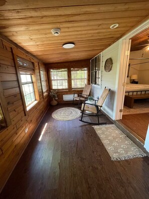 3 chambres, fer et planche à repasser, Wi-Fi gratuit, draps fournis