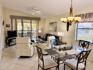 Smart TV, table tennis